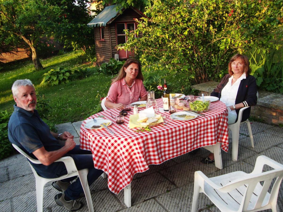 Hazelnut Valley Guarene Dış mekan fotoğraf